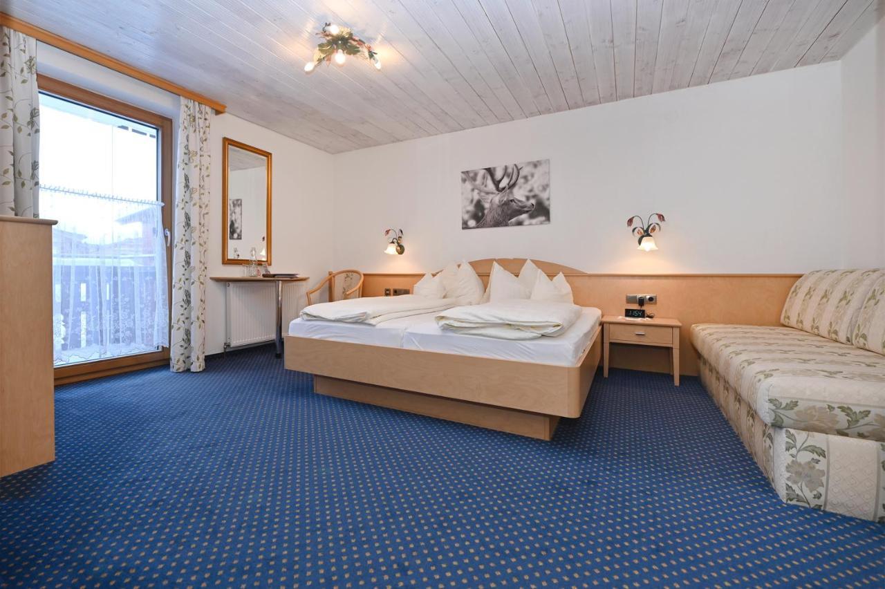 Gasthaus & Pension Alphorn Lech am Arlberg Eksteriør billede