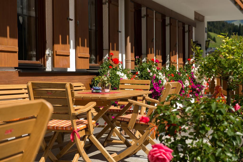 Gasthaus & Pension Alphorn Lech am Arlberg Eksteriør billede